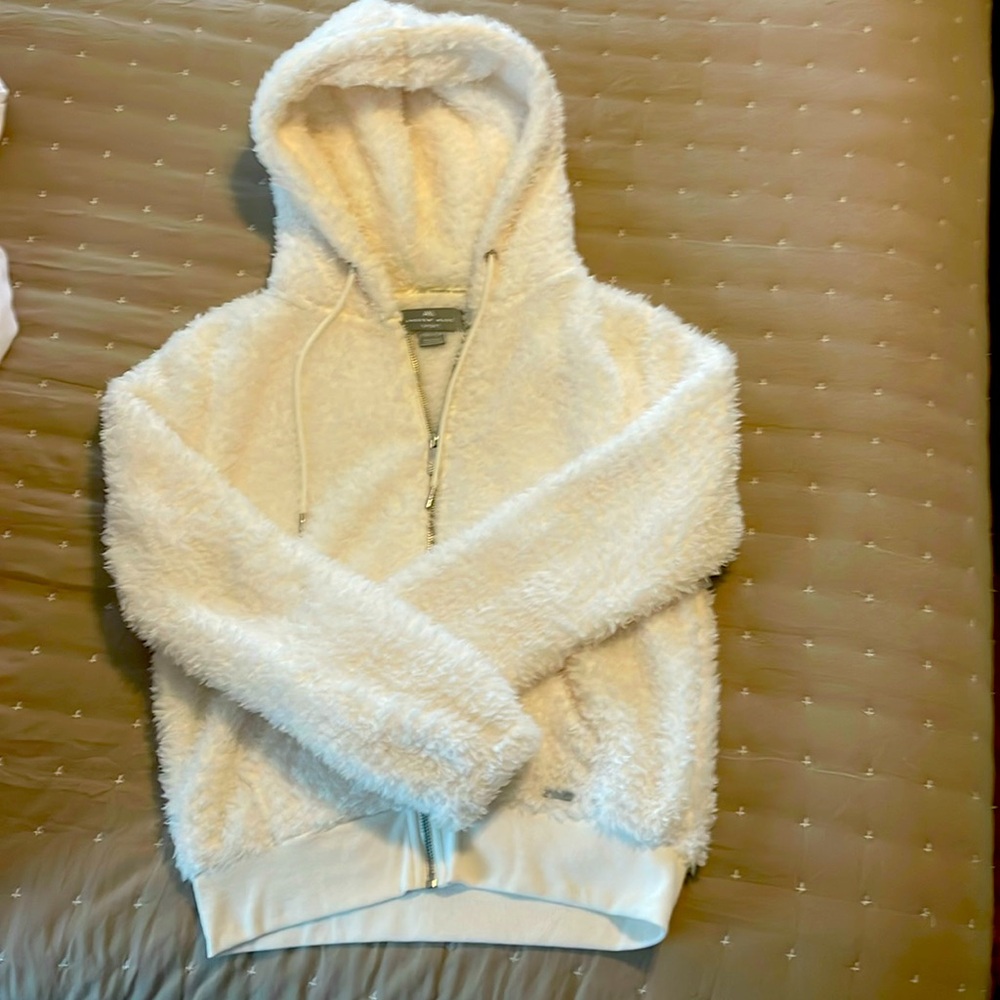 Full zip hoody
Sherpa feel (soft )